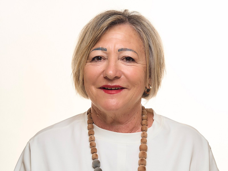 MARÍA DOLORES MIRALLES